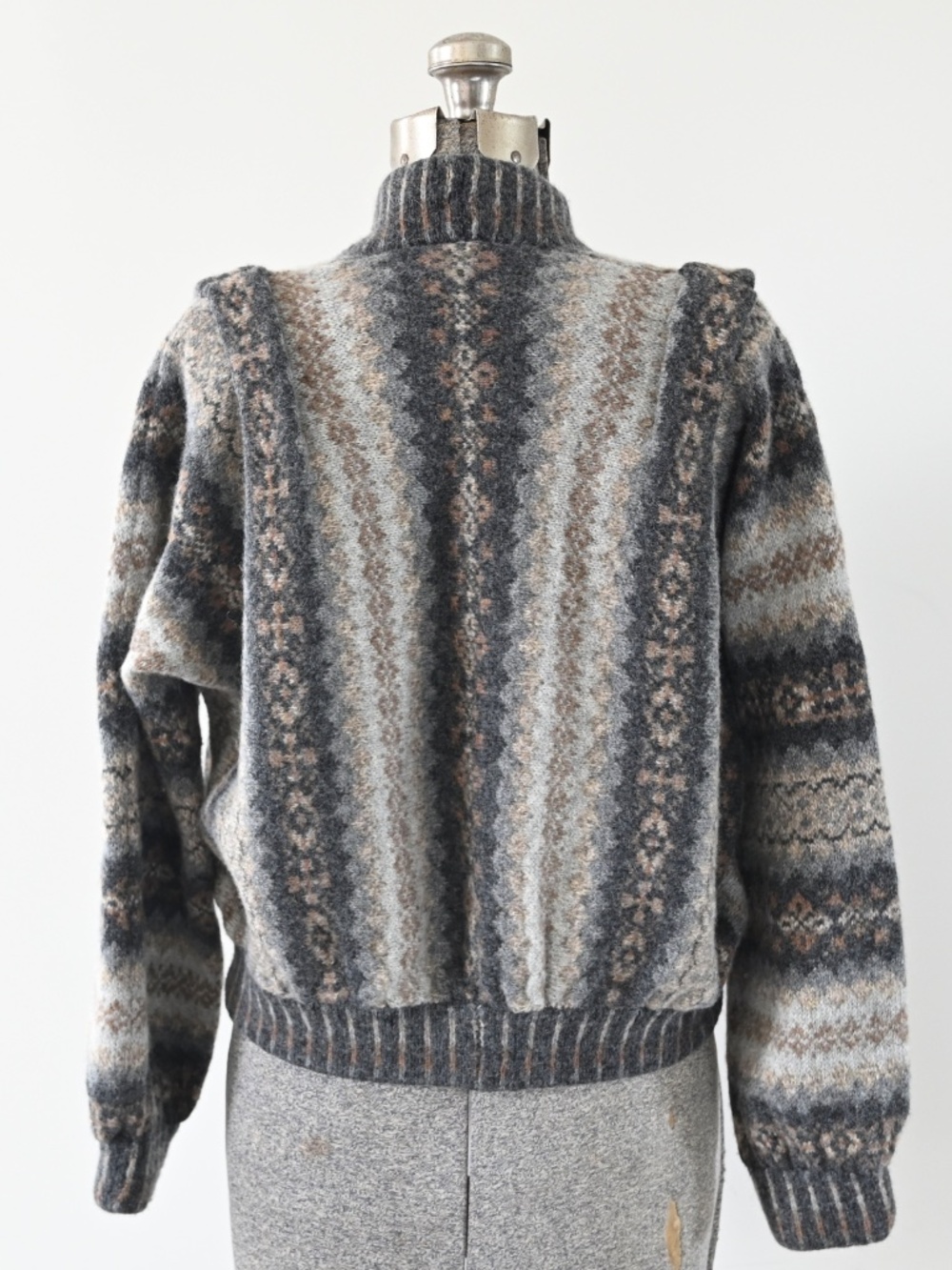 Vintage Heather Knits Gray Tan Striped Structured Cardigan w/ Wooden Buttons - Picture 5 of 9